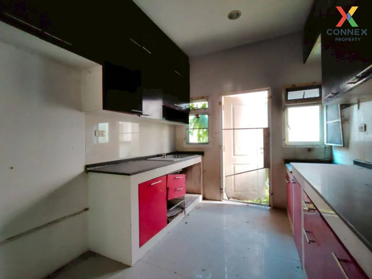 ขายบ้าน  บางกอก บูเลอวาร์ด ปิ่นเกล้า-เพชรเกษม หน้ากว้าง กระทุ่มล้