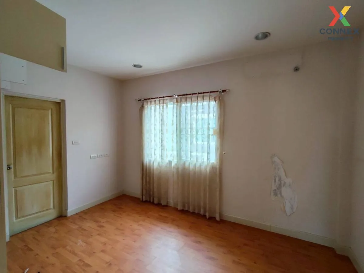 ขายบ้าน  บางกอก บูเลอวาร์ด ปิ่นเกล้า-เพชรเกษม หน้ากว้าง กระทุ่มล้