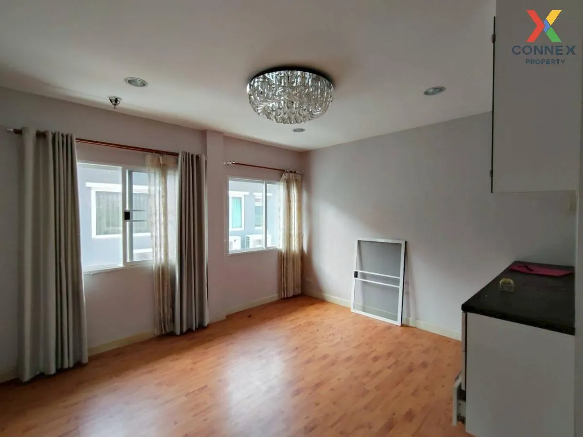 ขายบ้าน  บางกอก บูเลอวาร์ด ปิ่นเกล้า-เพชรเกษม หน้ากว้าง กระทุ่มล้