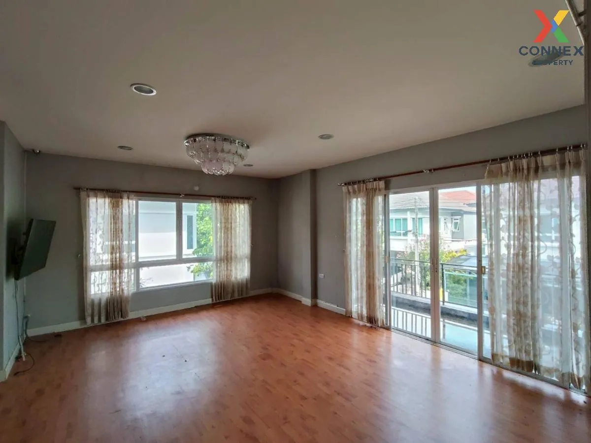 ขายบ้าน  บางกอก บูเลอวาร์ด ปิ่นเกล้า-เพชรเกษม หน้ากว้าง กระทุ่มล้