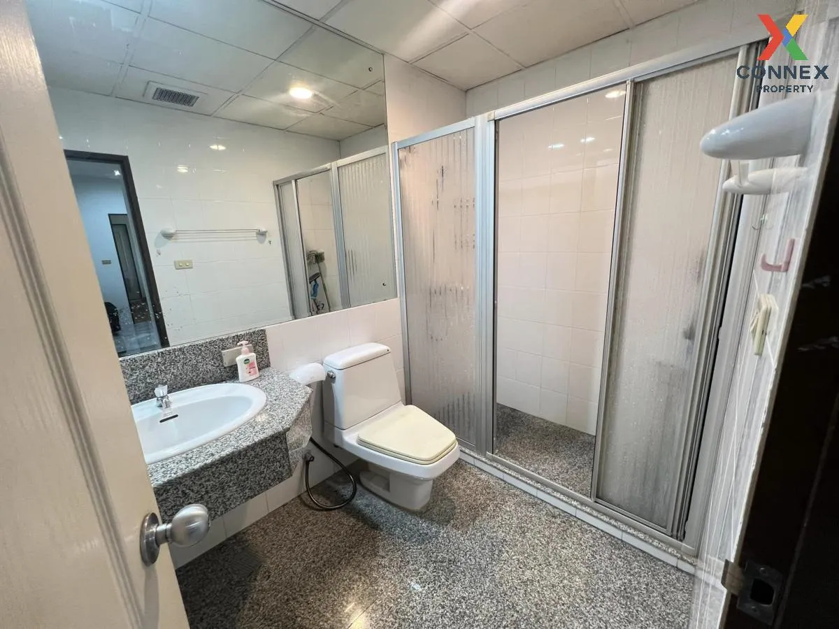 For Rent Condo , Sathorn House , BTS-Saint Louis , Silom , Bang R