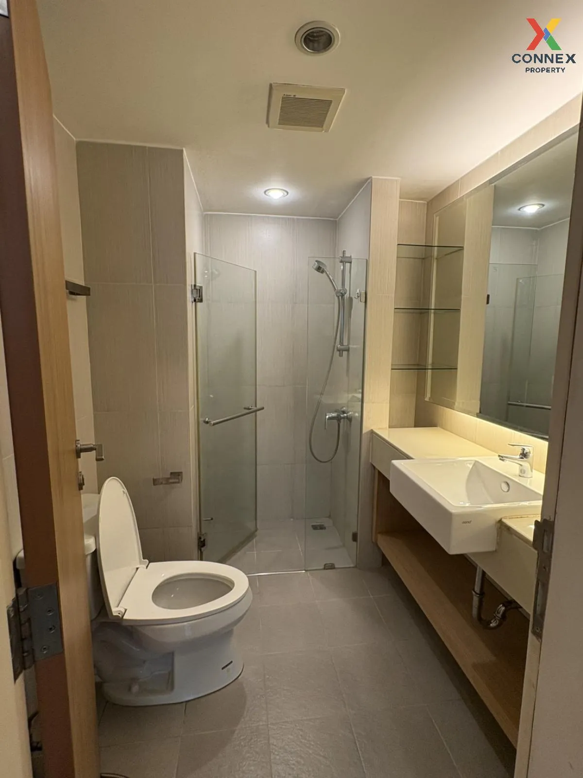 เช่าคอนโด  ซีนิธ เพลส สุขุมวิท 42 BTS-เอกมัย พระโขนง เขต คลองเตย 