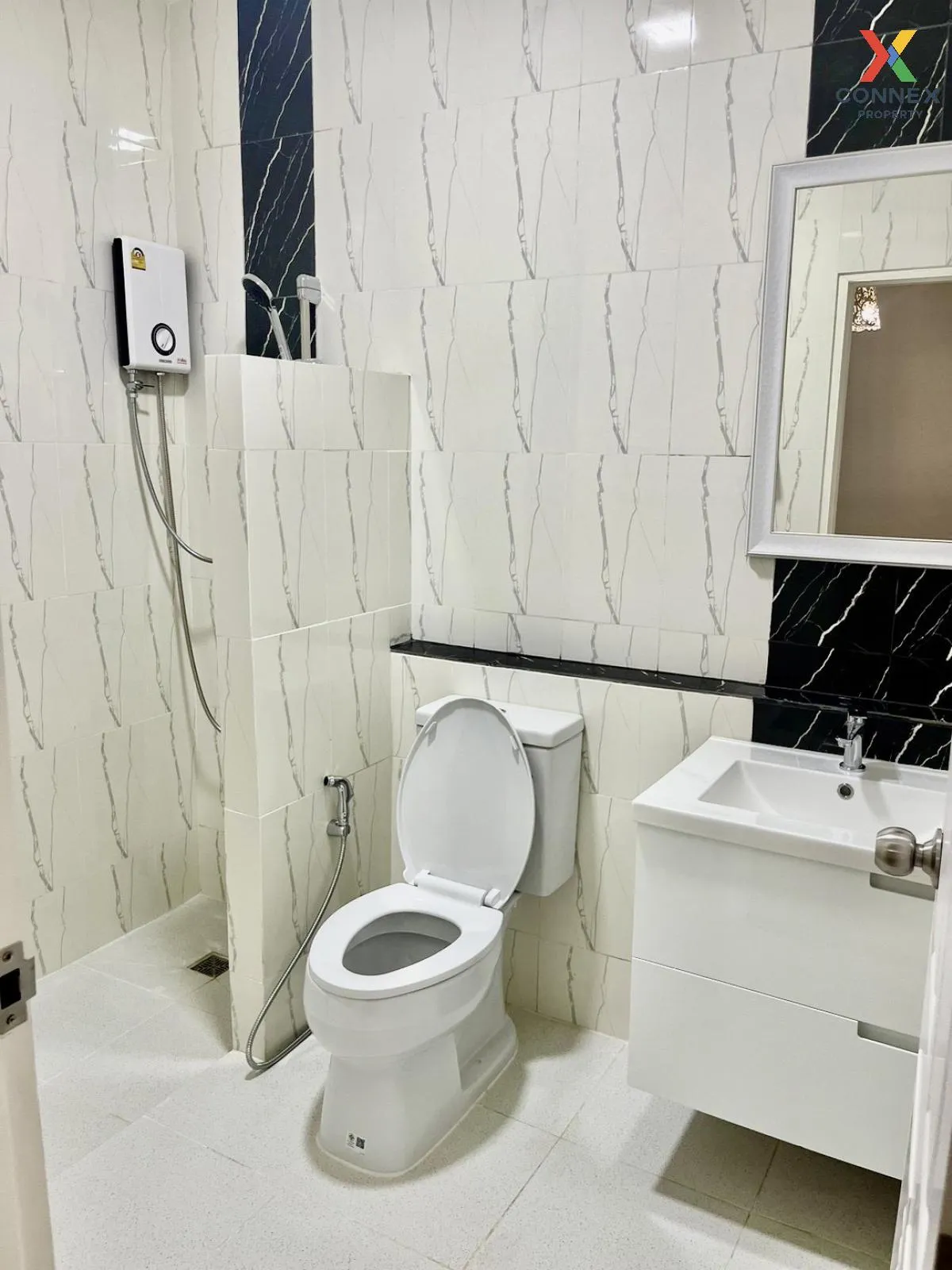 เช่าทาวน์เโฮม ลาดพร้าว41/1 รีโนเวทใหม่ สามเสนนอก เขต ห้วยขวาง กรุ เช่าทาวน์เโฮม ลาดพร้าว41/1 รีโนเวทใหม่ สามเสนนอก เขต ห้วยขวาง กรุ