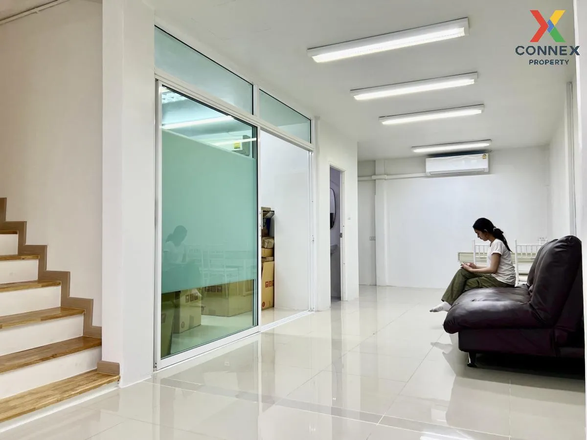 เช่าทาวน์เโฮม ลาดพร้าว41/1 รีโนเวทใหม่ สามเสนนอก เขต ห้วยขวาง กรุ เช่าทาวน์เโฮม ลาดพร้าว41/1 รีโนเวทใหม่ สามเสนนอก เขต ห้วยขวาง กรุ