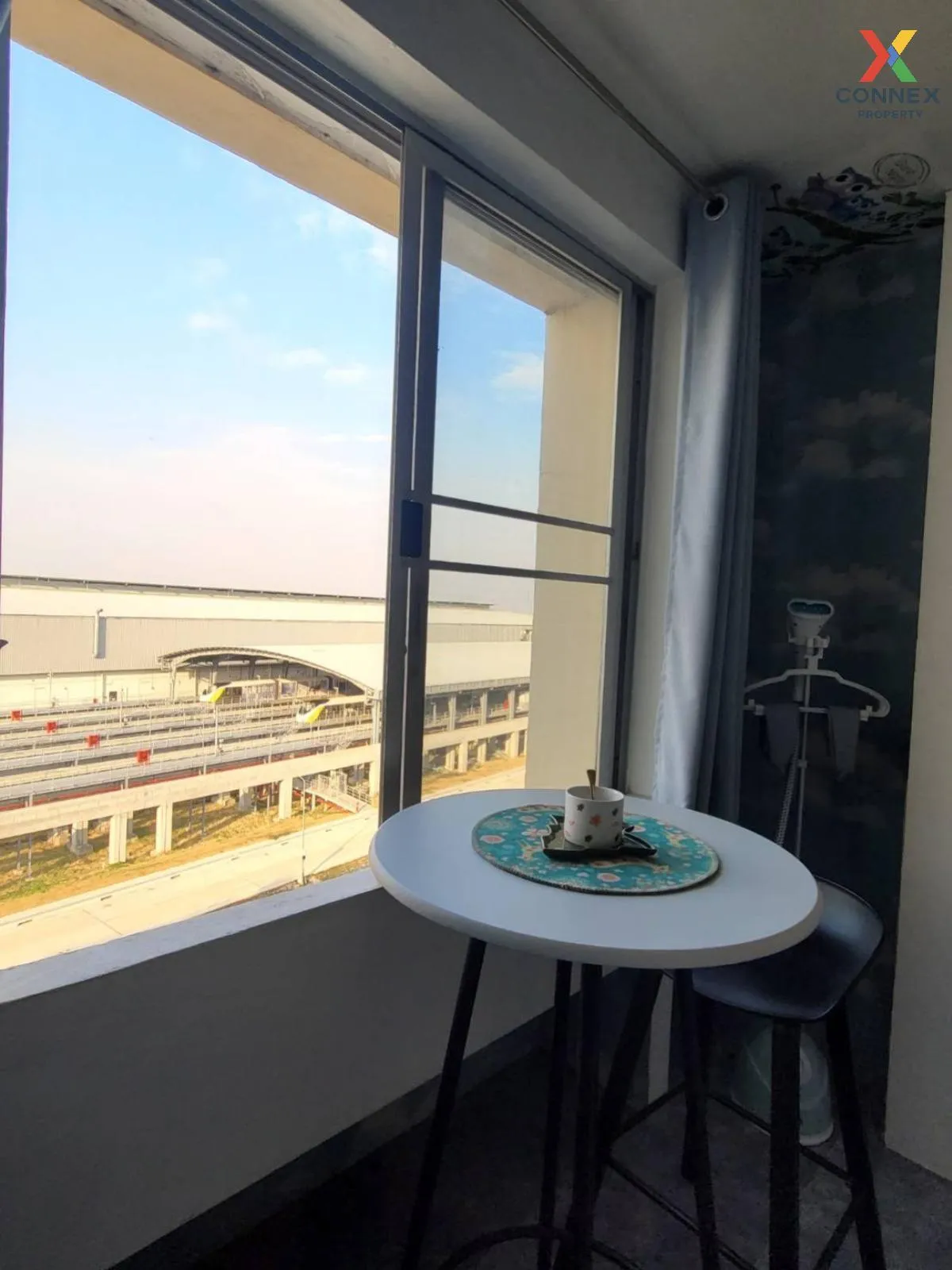 เช่าคอนโด  เดอะ พาร์คแลนด์ บางนา MRT-ศรีเอี่ยม (สายสีเหลือง) บางน