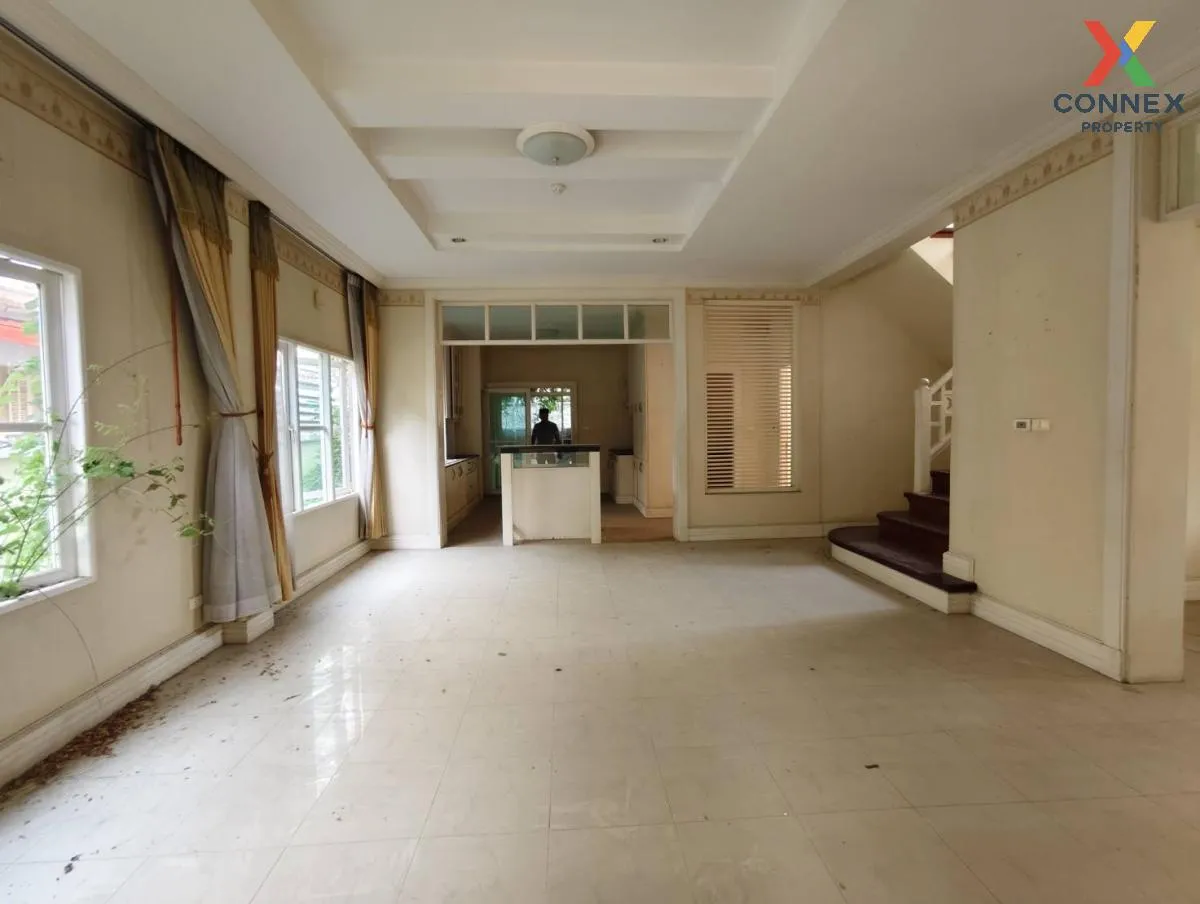For Sale House ,  Maneeya Masterpiece Rattanathibet , corner unit