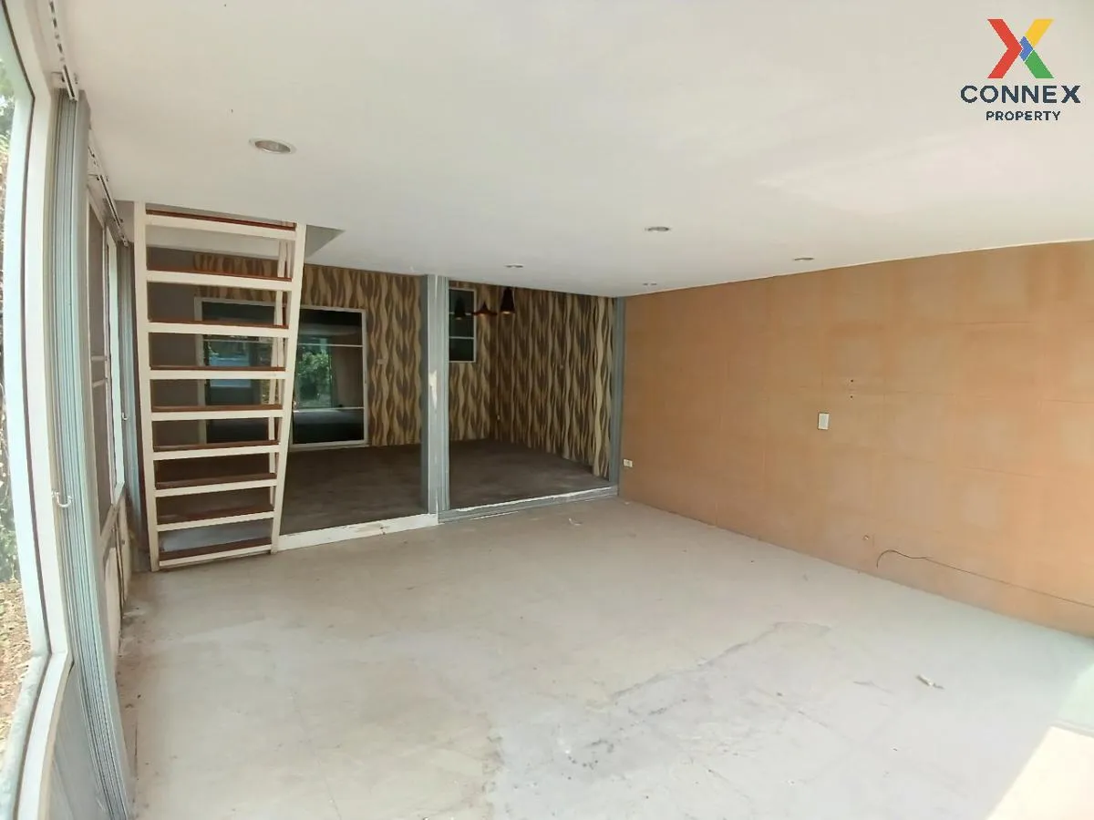 ขายบ้าน  ธนาสิริ ปิ่นเกล้า - ราชพฤกษ์ วิวสวย ห้องมุม หน้ากว้าง MR ขายบ้าน  ธนาสิริ ปิ่นเกล้า - ราชพฤกษ์ วิวสวย ห้องมุม หน้ากว้าง MR