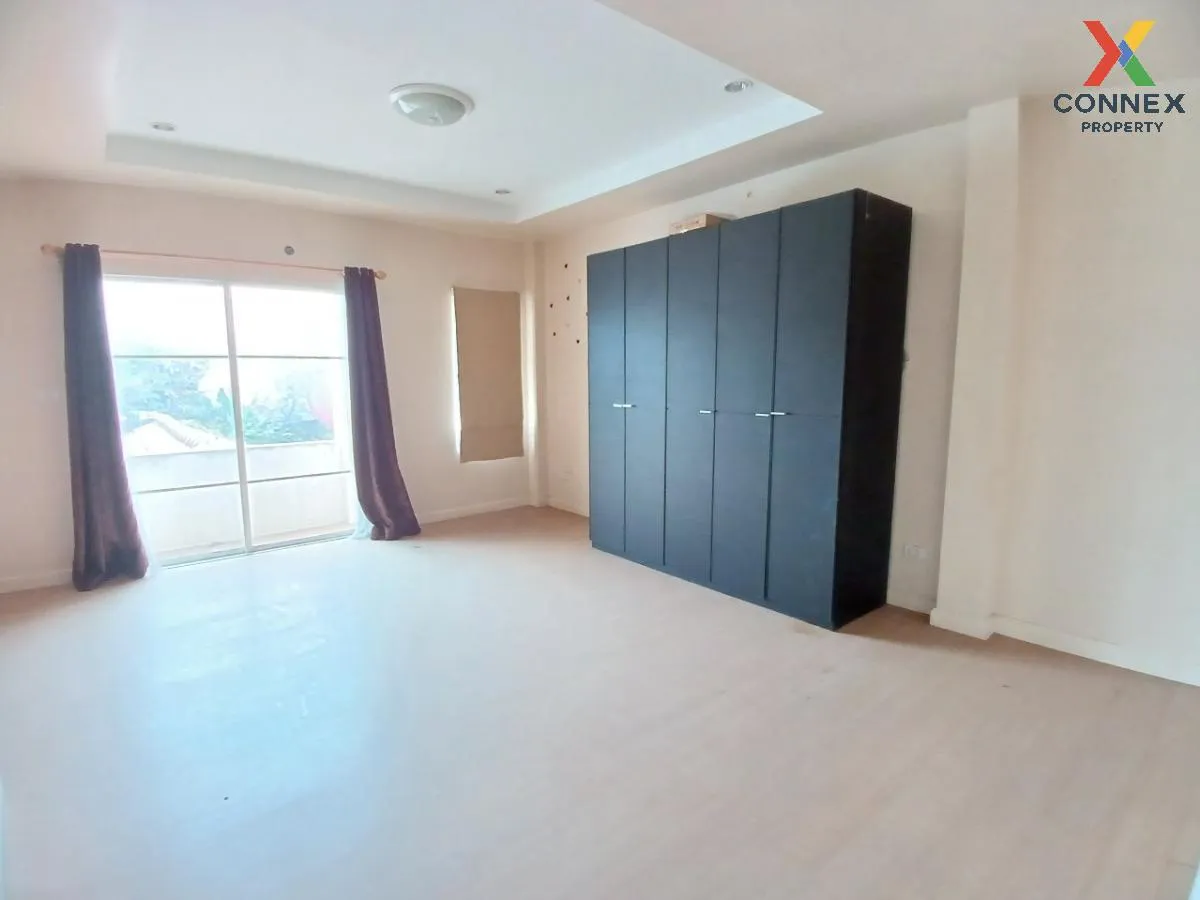 ขายบ้าน  ธนาสิริ ปิ่นเกล้า - ราชพฤกษ์ วิวสวย ห้องมุม หน้ากว้าง MR ขายบ้าน  ธนาสิริ ปิ่นเกล้า - ราชพฤกษ์ วิวสวย ห้องมุม หน้ากว้าง MR