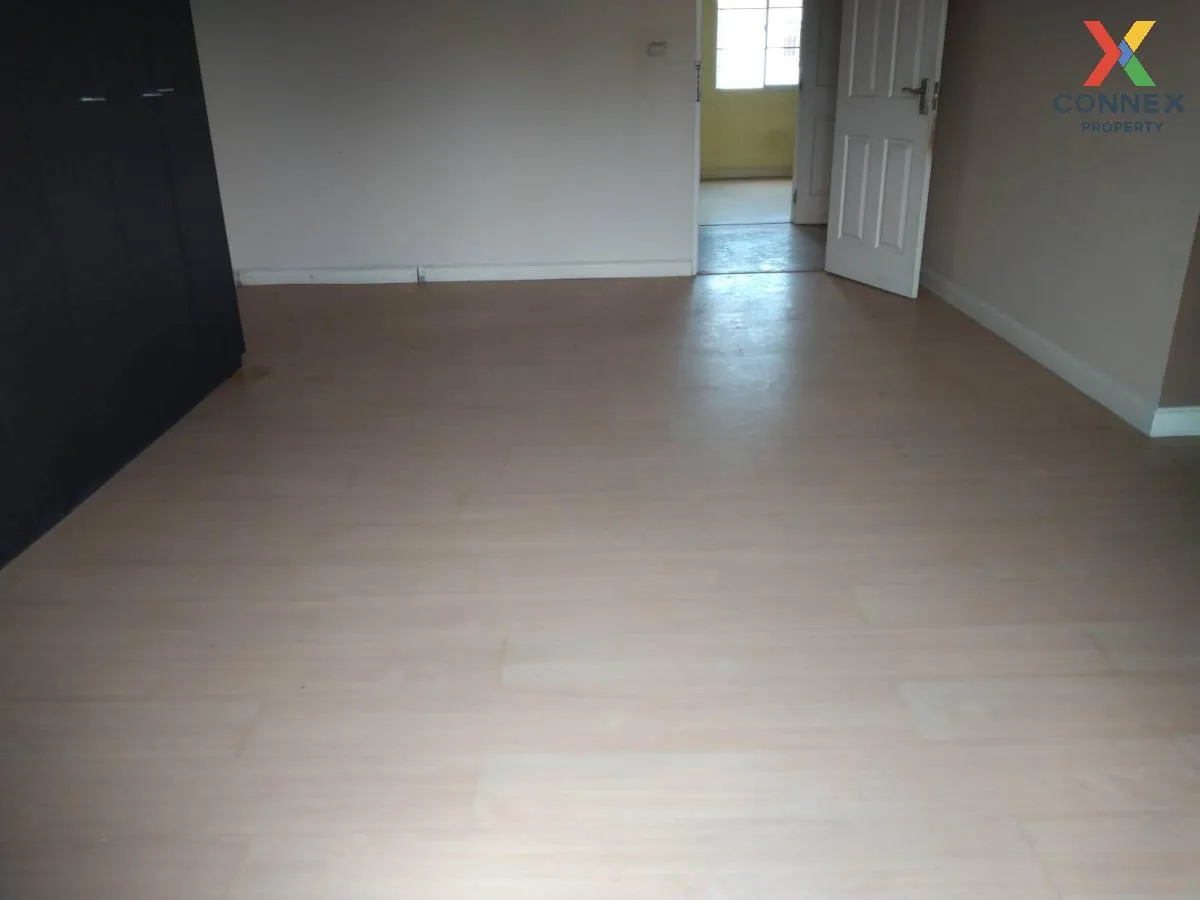 ขายบ้าน  ธนาสิริ ปิ่นเกล้า - ราชพฤกษ์ วิวสวย ห้องมุม หน้ากว้าง MR ขายบ้าน  ธนาสิริ ปิ่นเกล้า - ราชพฤกษ์ วิวสวย ห้องมุม หน้ากว้าง MR