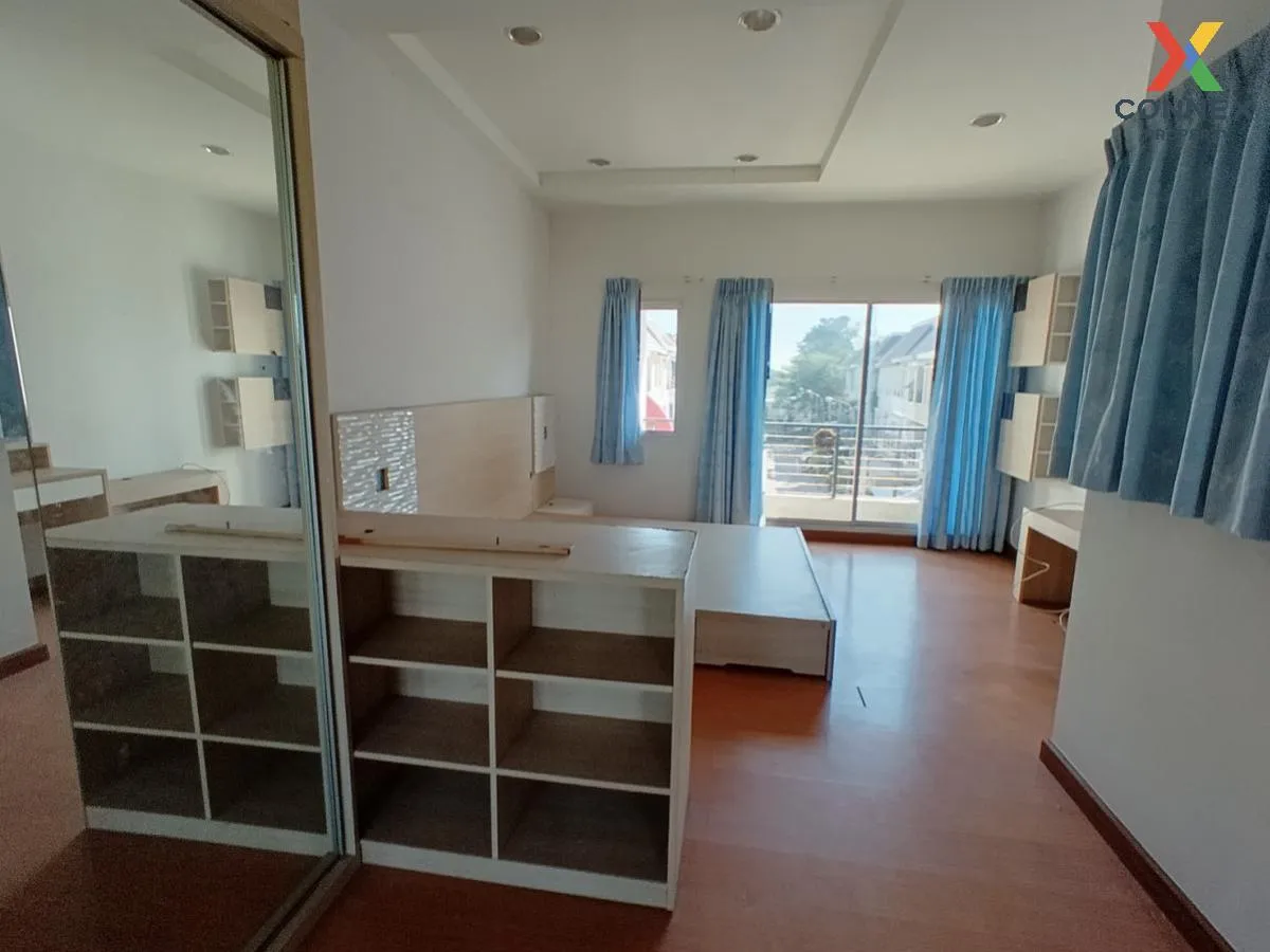 For Sale Townhouse/Townhome  , Baan Klang Muang Rama 9-New Krungt
