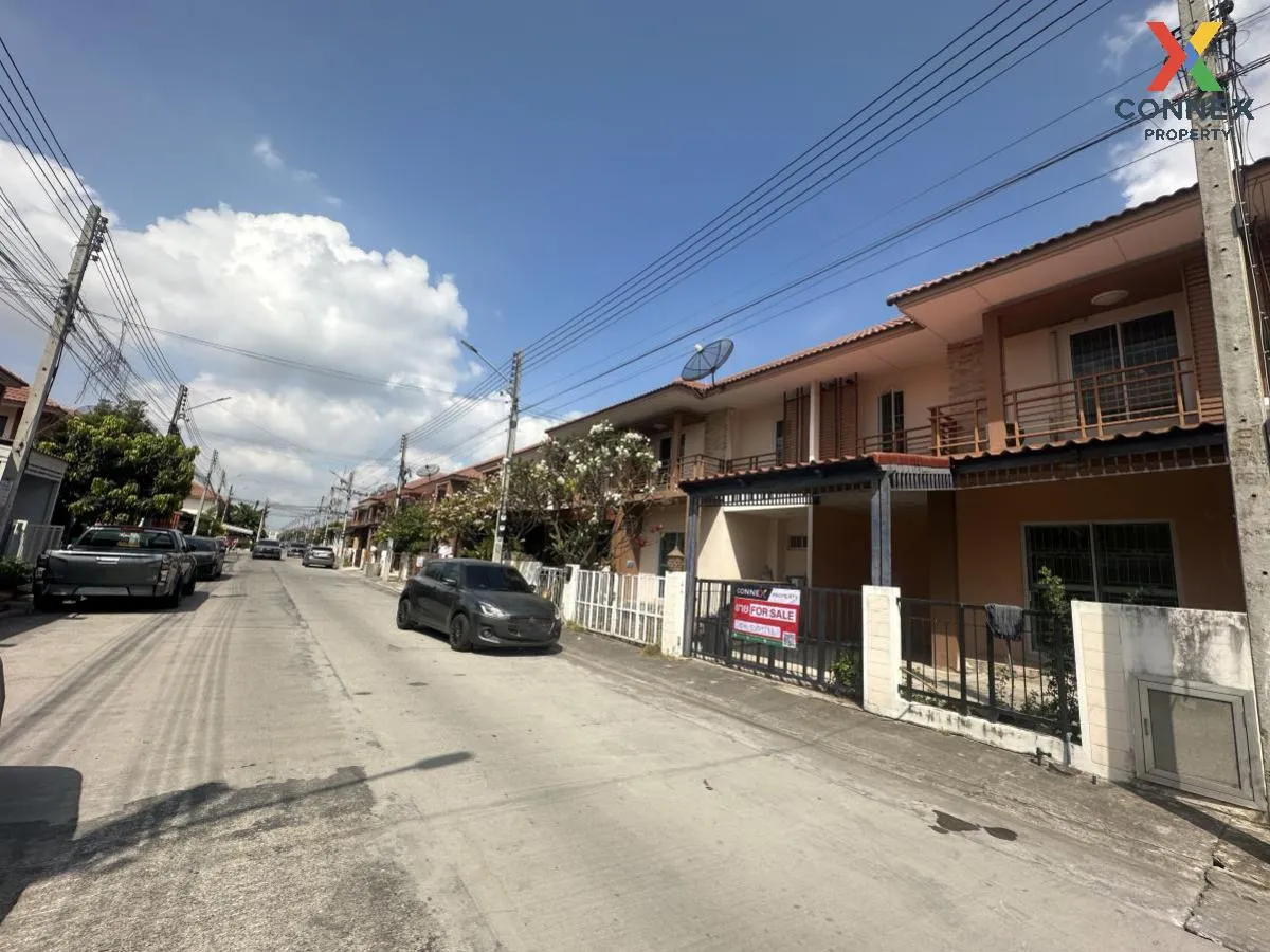 For Sale Townhouse/Townhome  , I Leaf Town Lumlukka Klong 3 , Lat 3