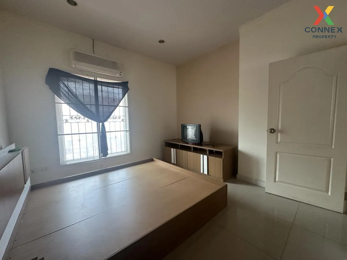 For Sale Townhouse/Townhome  , I Leaf Town Lumlukka Klong 3 , Lat