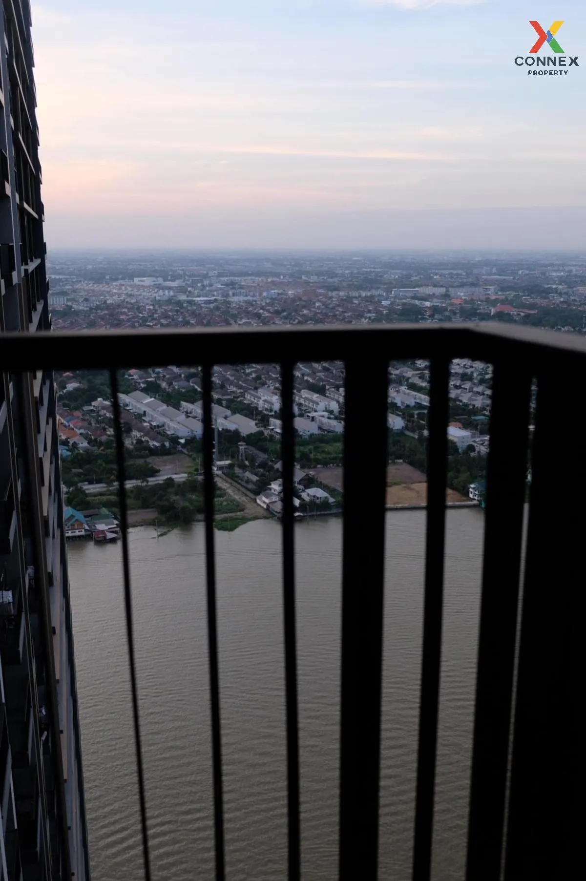 เช่าคอนโด  เดอะ โพลิแทน รีฟ MRT-สะพานพระนั่งเกล้า บางกระสอ เมืองน