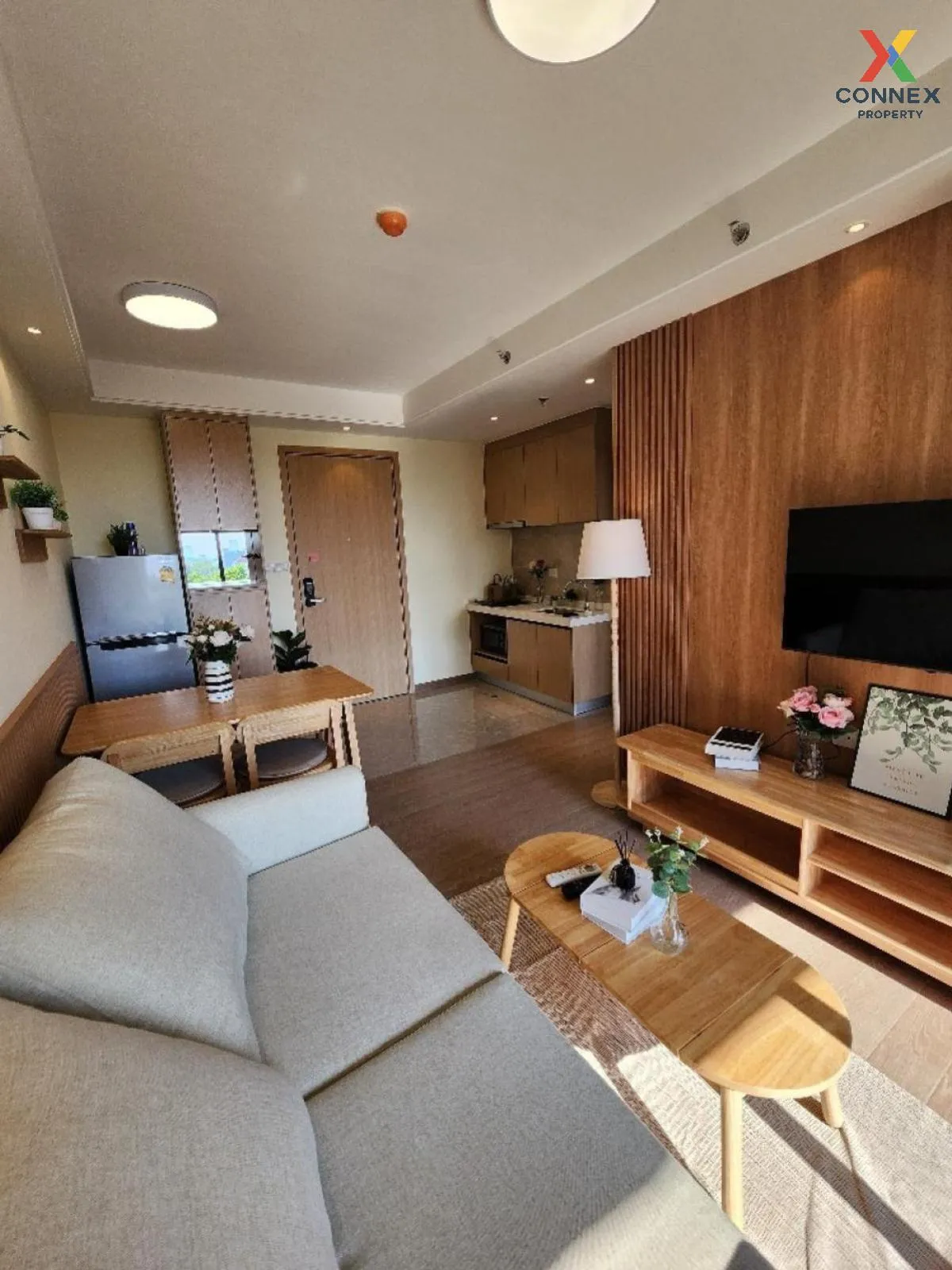 For Rent Condo , Regal Sathon - Naradhiwas , BTS-Chong Nonsi , Th 3