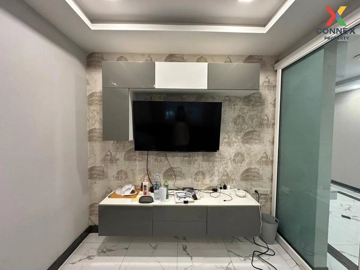 ขายทาวน์เฮ้าส์/ทาวน์โฮม  เดอะคัลเลอร์ส เลชเชอร์ บางนา กม.10 บางพล