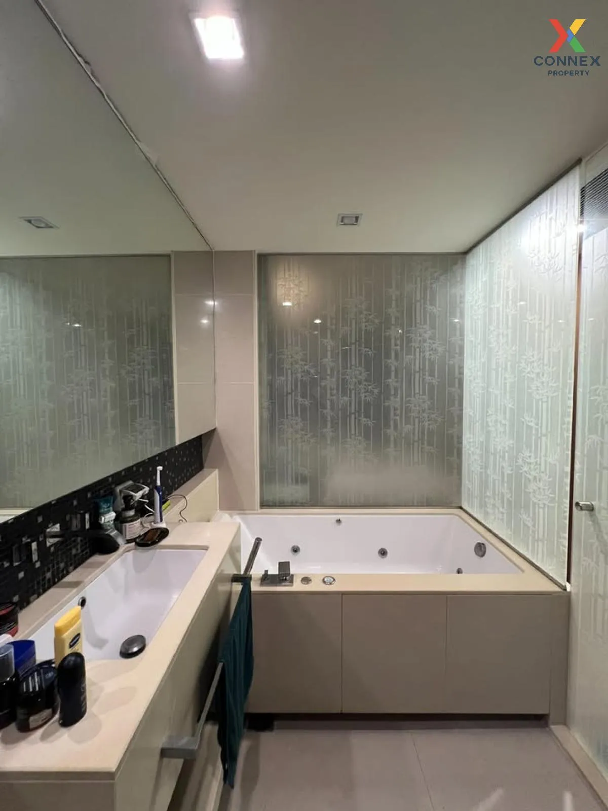 เช่าคอนโด  ดิ แอดเดรส สาทร ฺBTS-เซนต์หลุยส์ สีลม เขต บางรัก กรุงเ