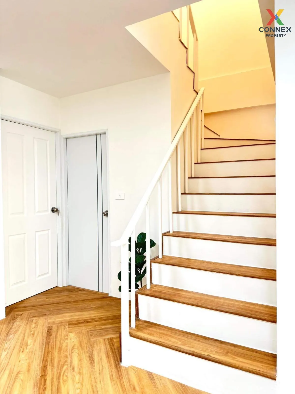 For Sale Townhouse/Townhome  , Saptepa-Pitpimook , newly renovate