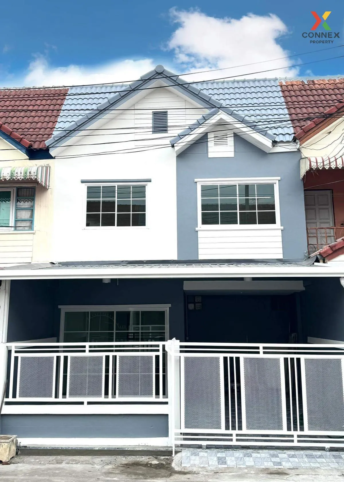 For Sale Townhouse/Townhome  , Saptepa-Pitpimook , newly renovate 1