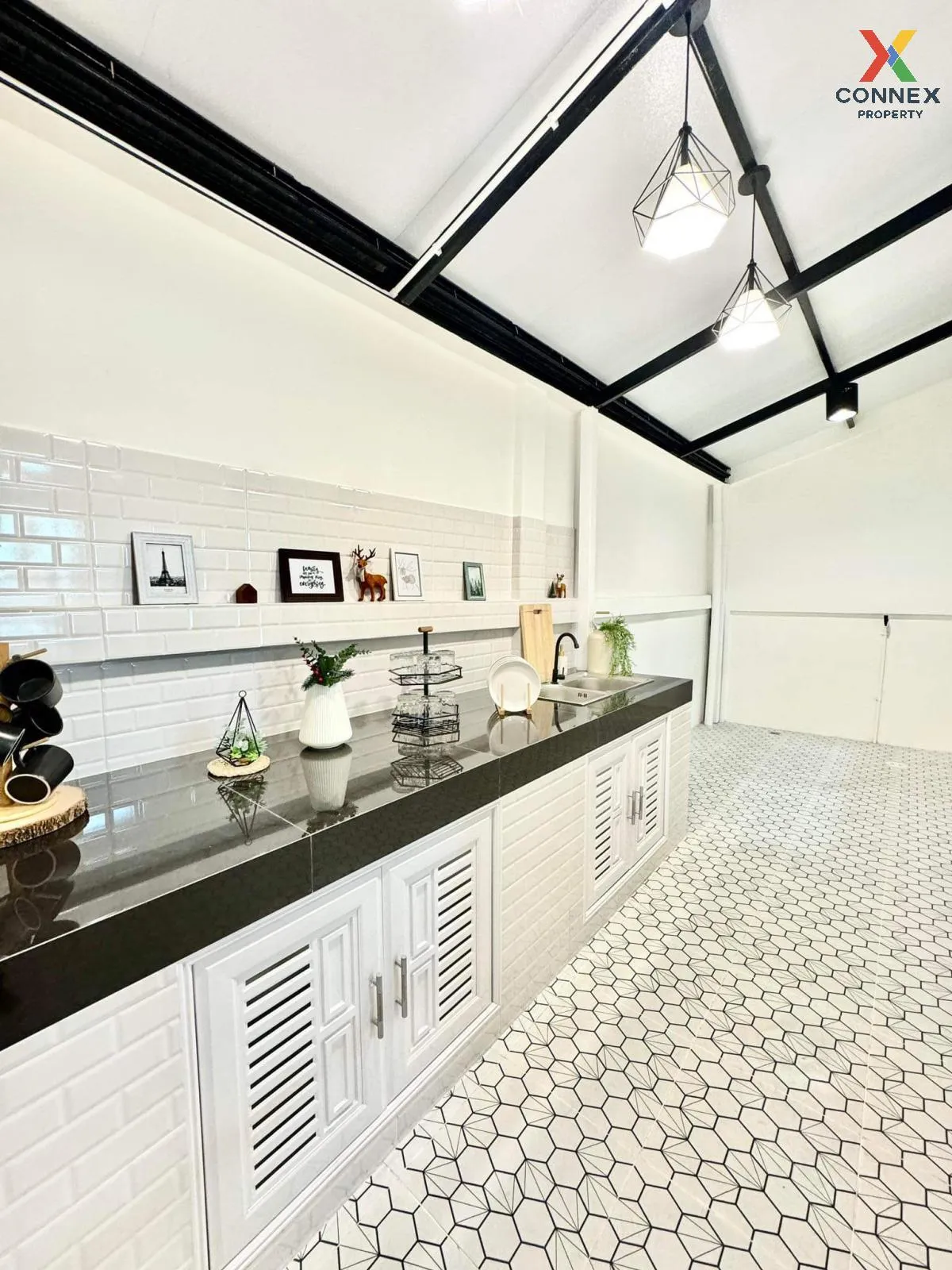 For Sale Townhouse/Townhome  , Saptepa-Pitpimook , newly renovate