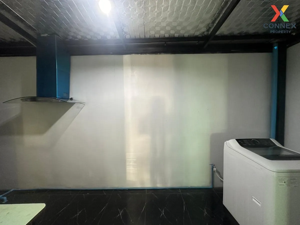 ขายทาวน์เฮ้าส์/ทาวน์โฮม  เบล็สซิตี้ พาร์ค สุขุมวิท-บางปู ท้ายบ้าน