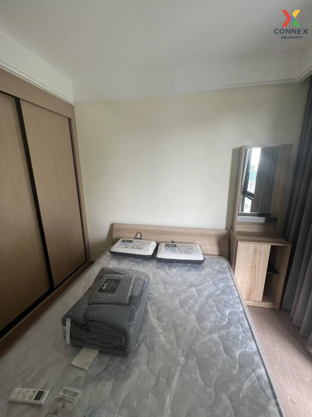 For Rent Condo , Regal Sathon - Naradhiwas , BTS-Chong Nonsi , Th 4