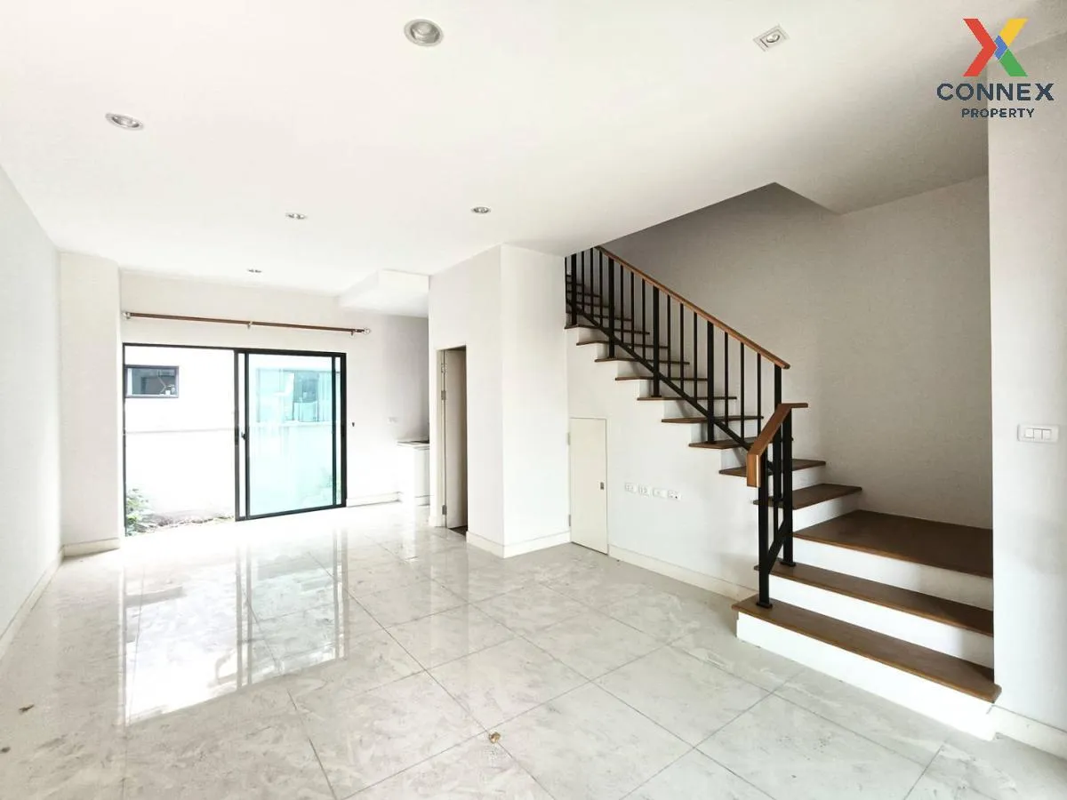 For Sale Townhouse/Townhome  , Baan Klang Muang Rama 9-Krungthep 