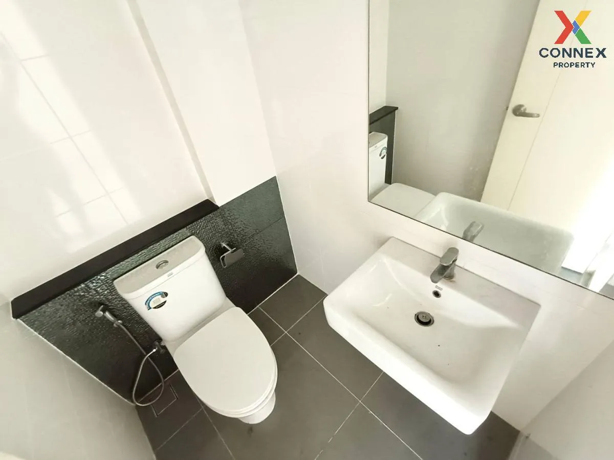 For Sale Townhouse/Townhome  , Baan Klang Muang Rama 9-Krungthep 