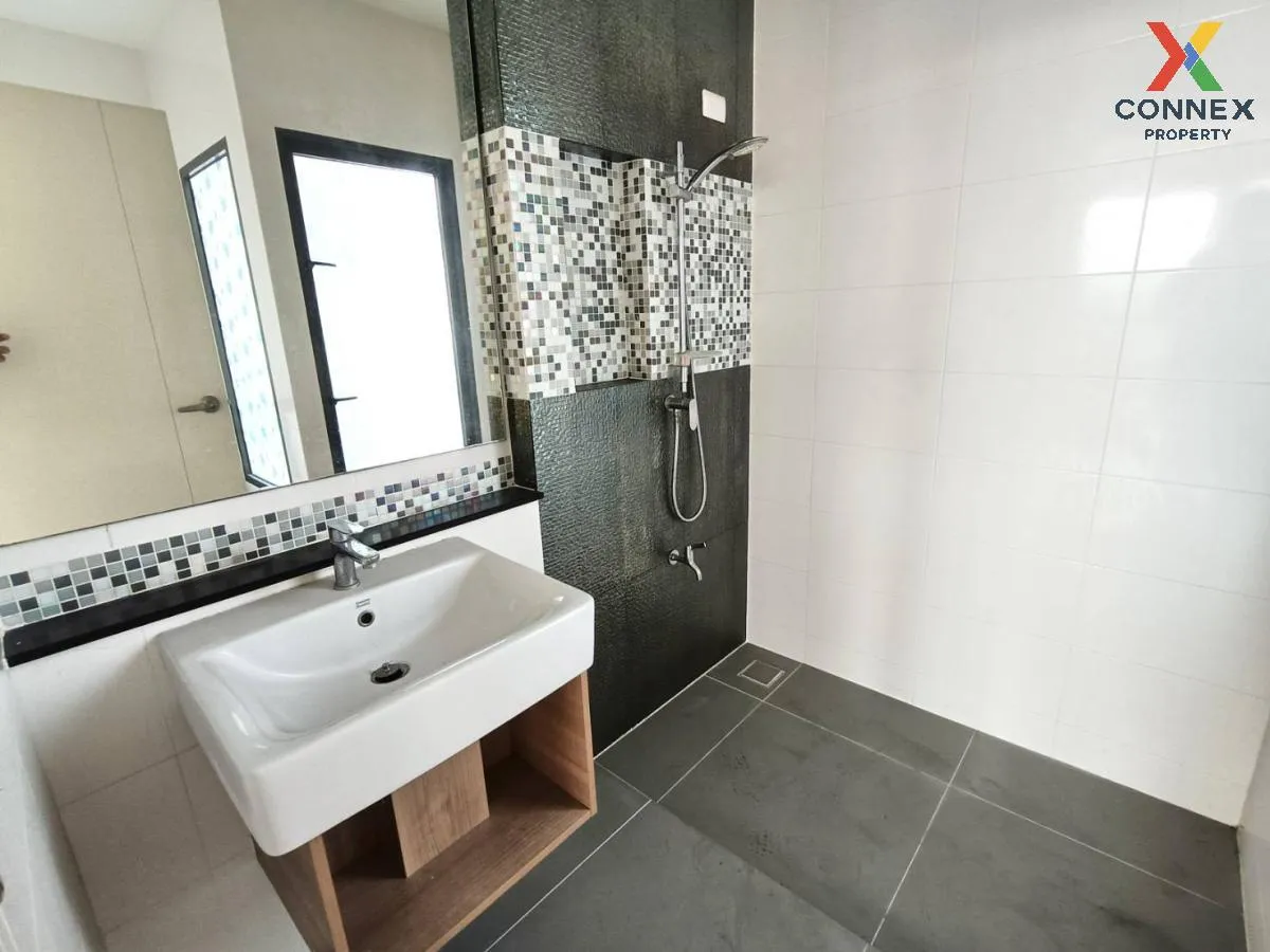 For Sale Townhouse/Townhome  , Baan Klang Muang Rama 9-Krungthep 