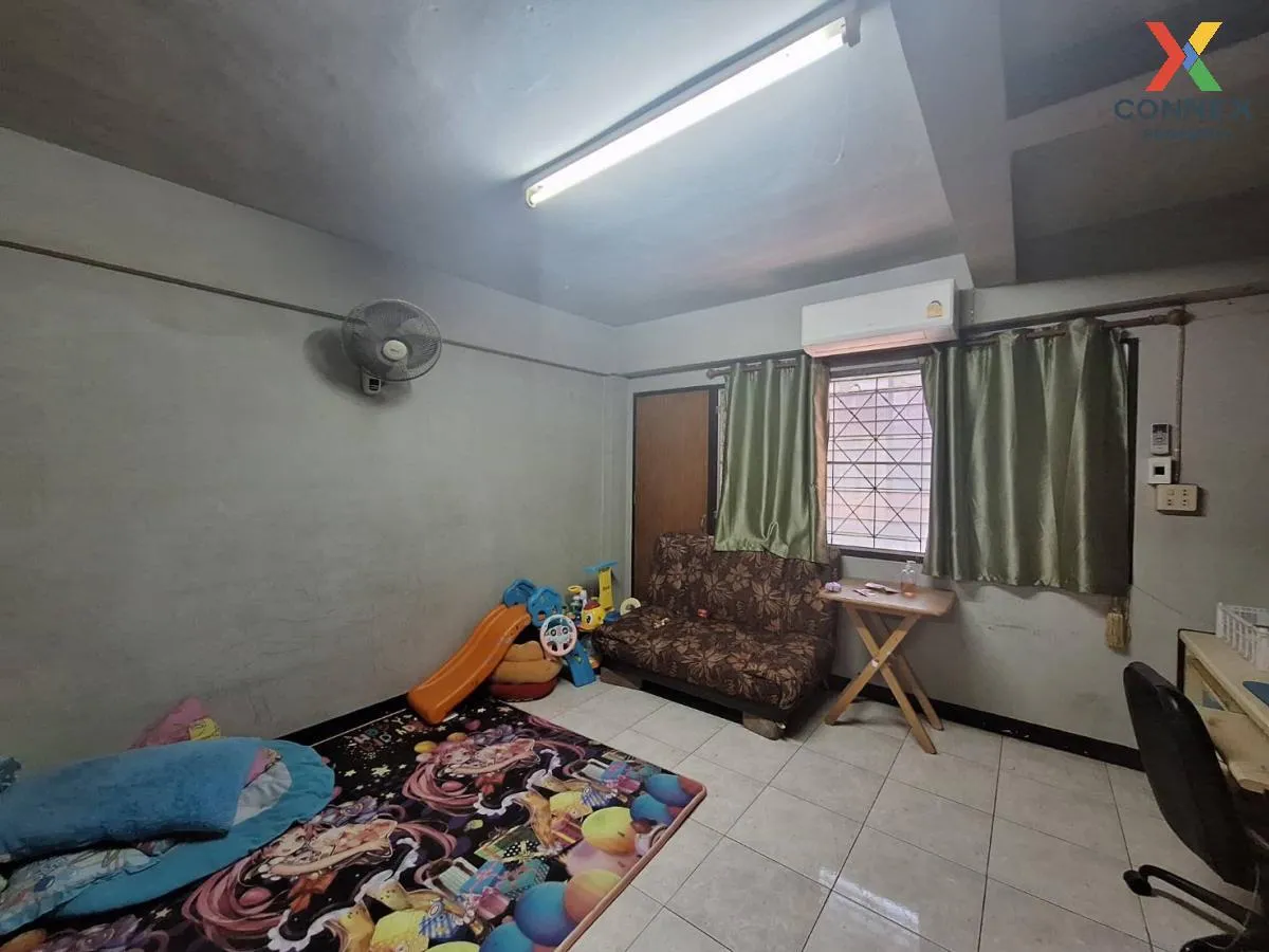 For Sale Commercial Building , Baan Sriphet Petchkasem 106 , Nong