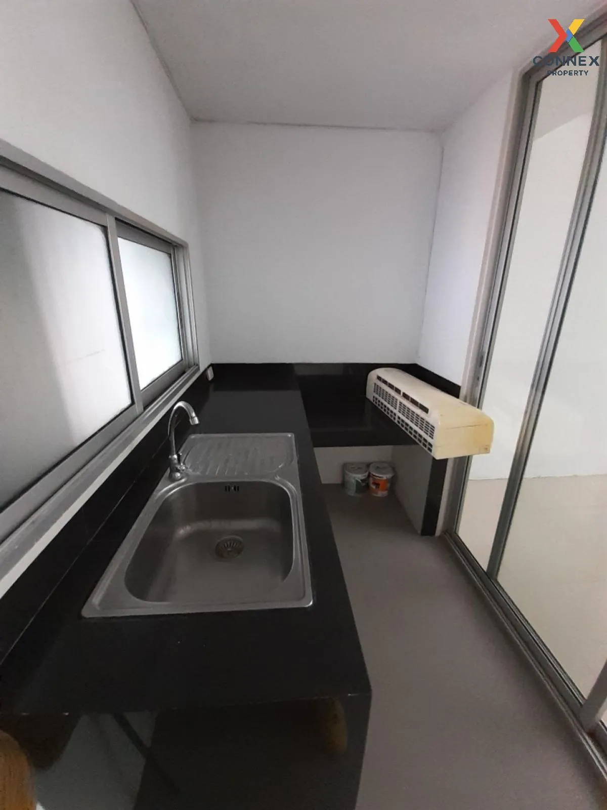 ขายทาวน์เฮ้าส์/ทาวน์โฮม  ไซมิส บลอสซั่ม แอท แฟชั่น MRT-วงแหวนตะวั