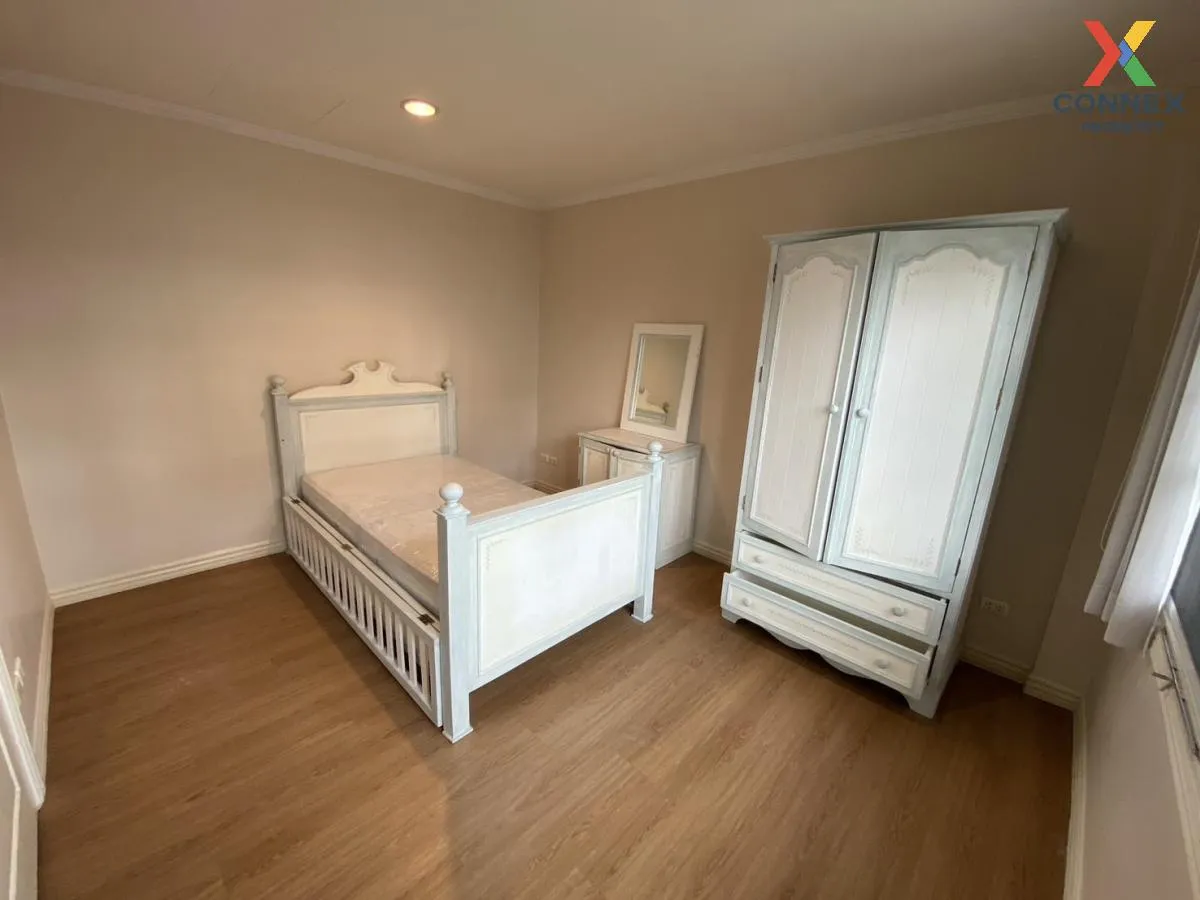 For Sale Townhouse/Townhome  , Fantasia Villa 2 , BTS-Bearing , S