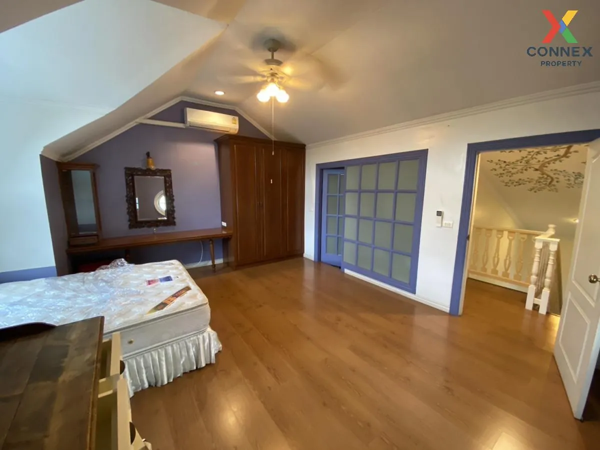 For Sale Townhouse/Townhome  , Fantasia Villa 2 , BTS-Bearing , S