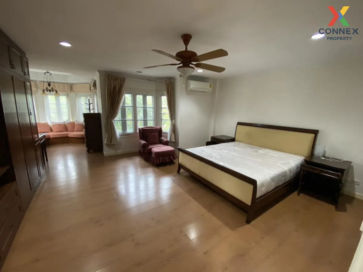 For Sale Townhouse/Townhome  , Fantasia Villa 2 , BTS-Bearing , S