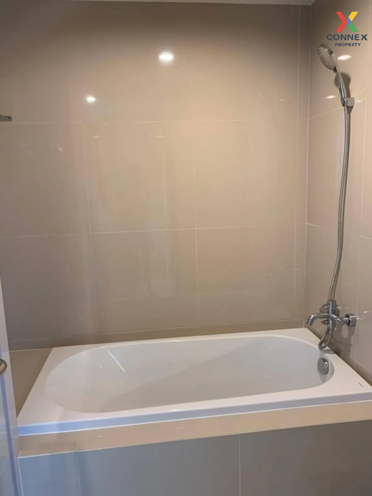 เช่าคอนโด  โนเบิล อเบิฟ ไวร์เลส-ร่วมฤดี BTS-เพลินจิต ลุมพินี เขต 