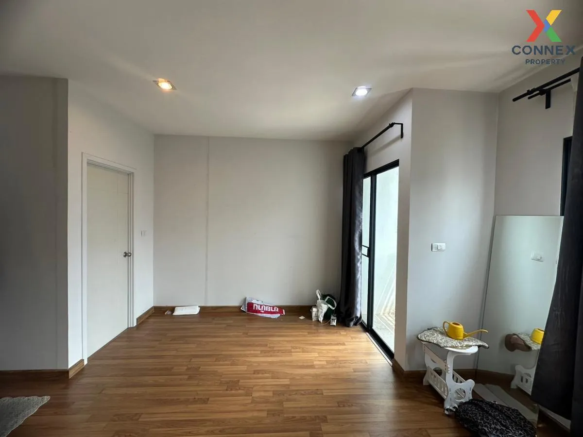 For Sale Townhouse/Townhome  , Casa City Wongwaen-Lamlukka , Buen