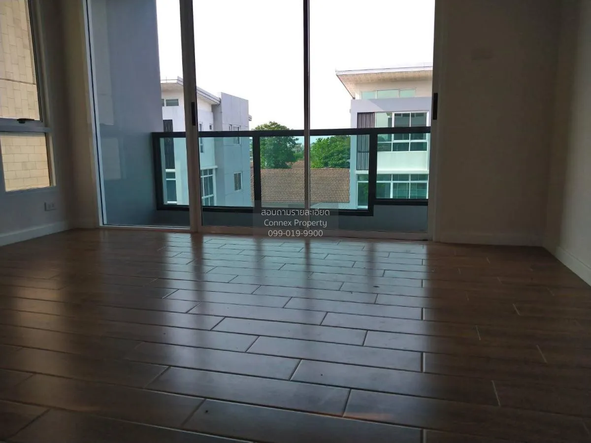 ขายโฮมออฟฟิศ  บิซ แกลเลอเรีย ชั้นสูง ห้องมุม หน้ากว้าง นวลจันทร์ 