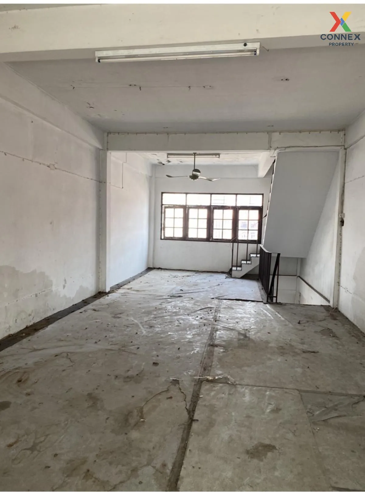 For Rent For Rent Commercial building, 3.5 floors , corner,Soi Pr For Rent For Rent Commercial building, 3.5 floors , corner,Soi Pr 2