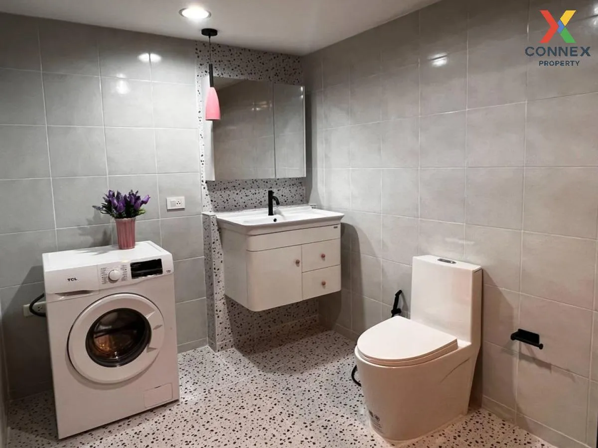 For Rent Condo , State Tower , BTS-Saphan Taksin , Silom , Bang R