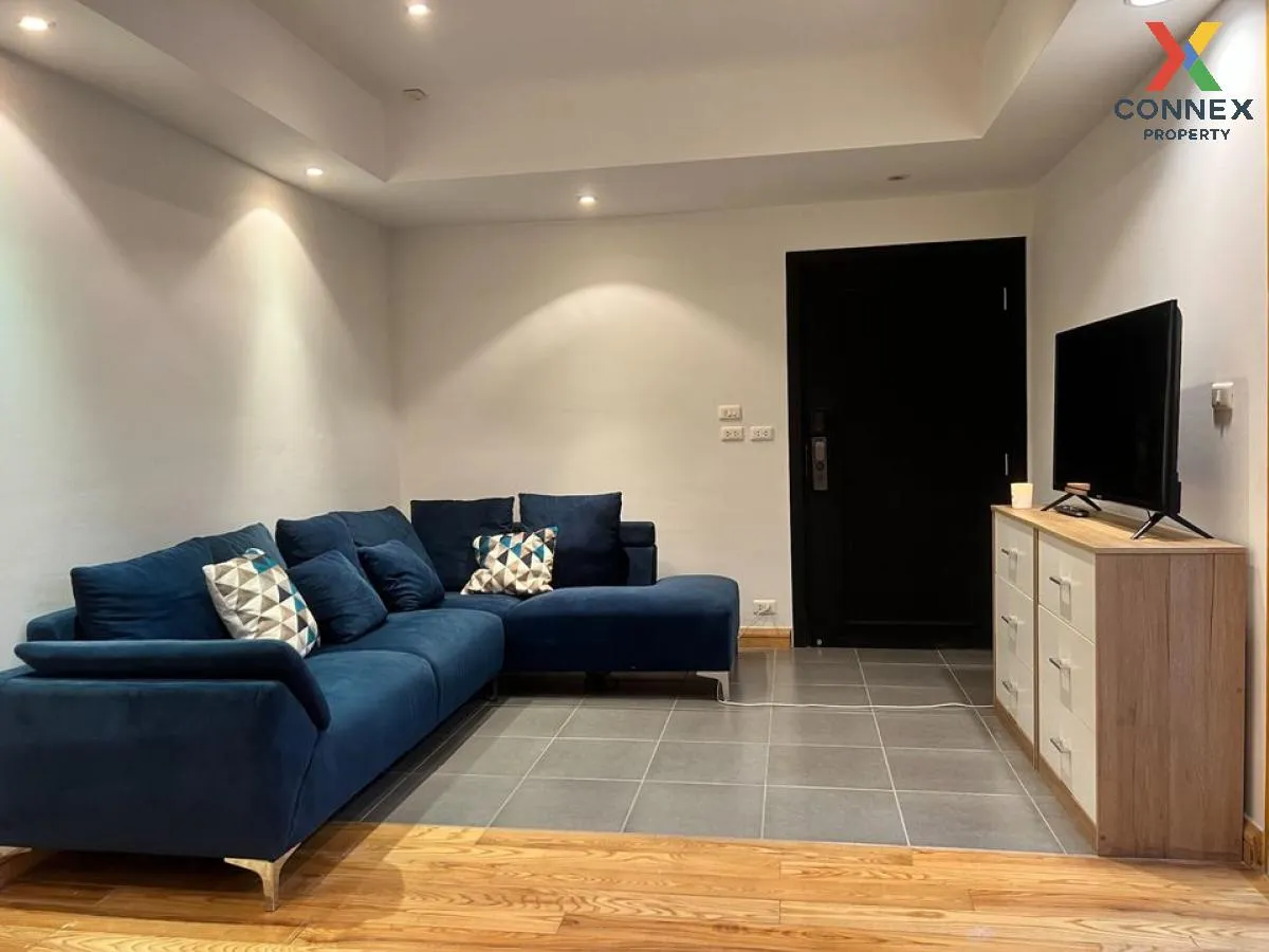 For Rent Condo , State Tower , BTS-Saphan Taksin , Silom , Bang R 2