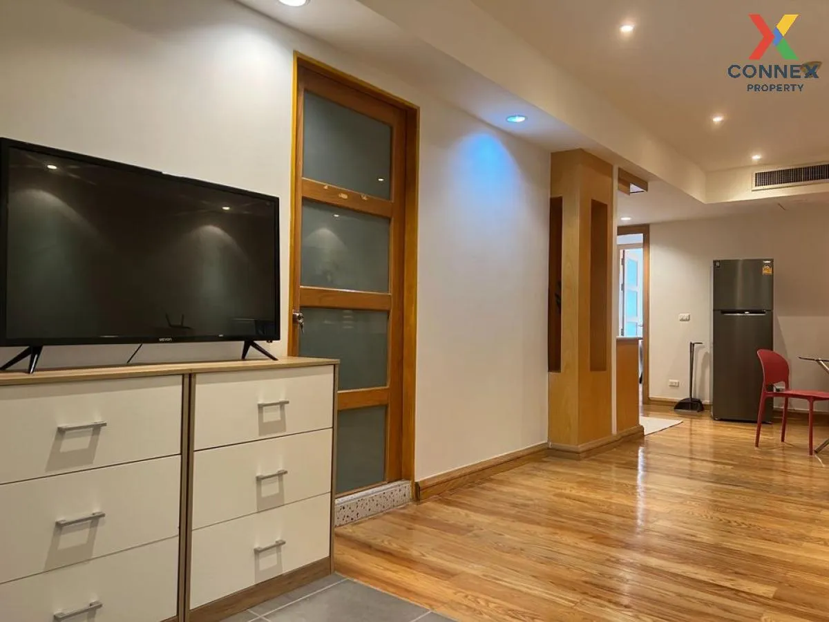 For Rent Condo , State Tower , BTS-Saphan Taksin , Silom , Bang R 4