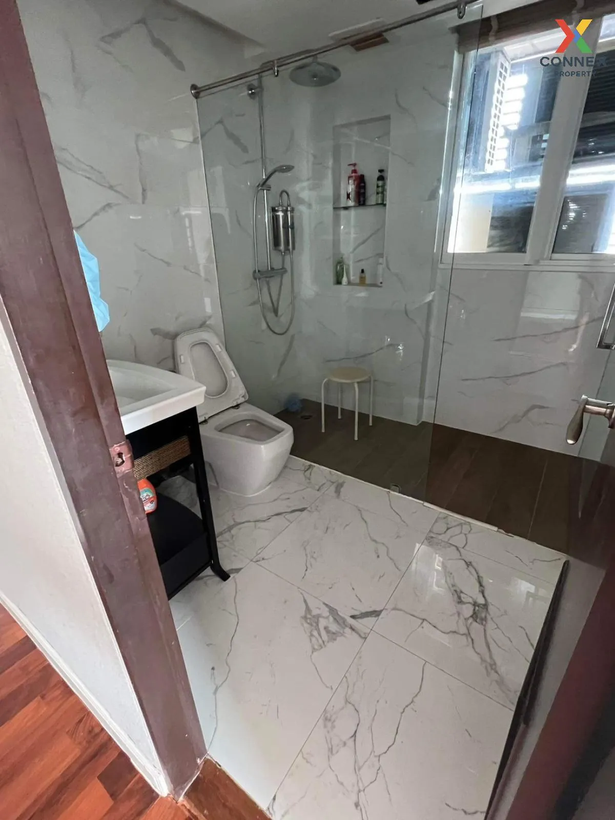 เช่าคอนโด  เออร์บาน่า หลังสวน BTS-ชิดลม ลุมพินี เขต ปทุมวัน กรุงเ