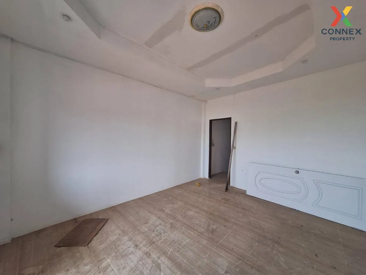 For Sale Townhouse mainroad Nakhon Phatom , Sam Khwai Phueak , mu For Sale Townhouse mainroad Nakhon Phatom , Sam Khwai Phueak , mu