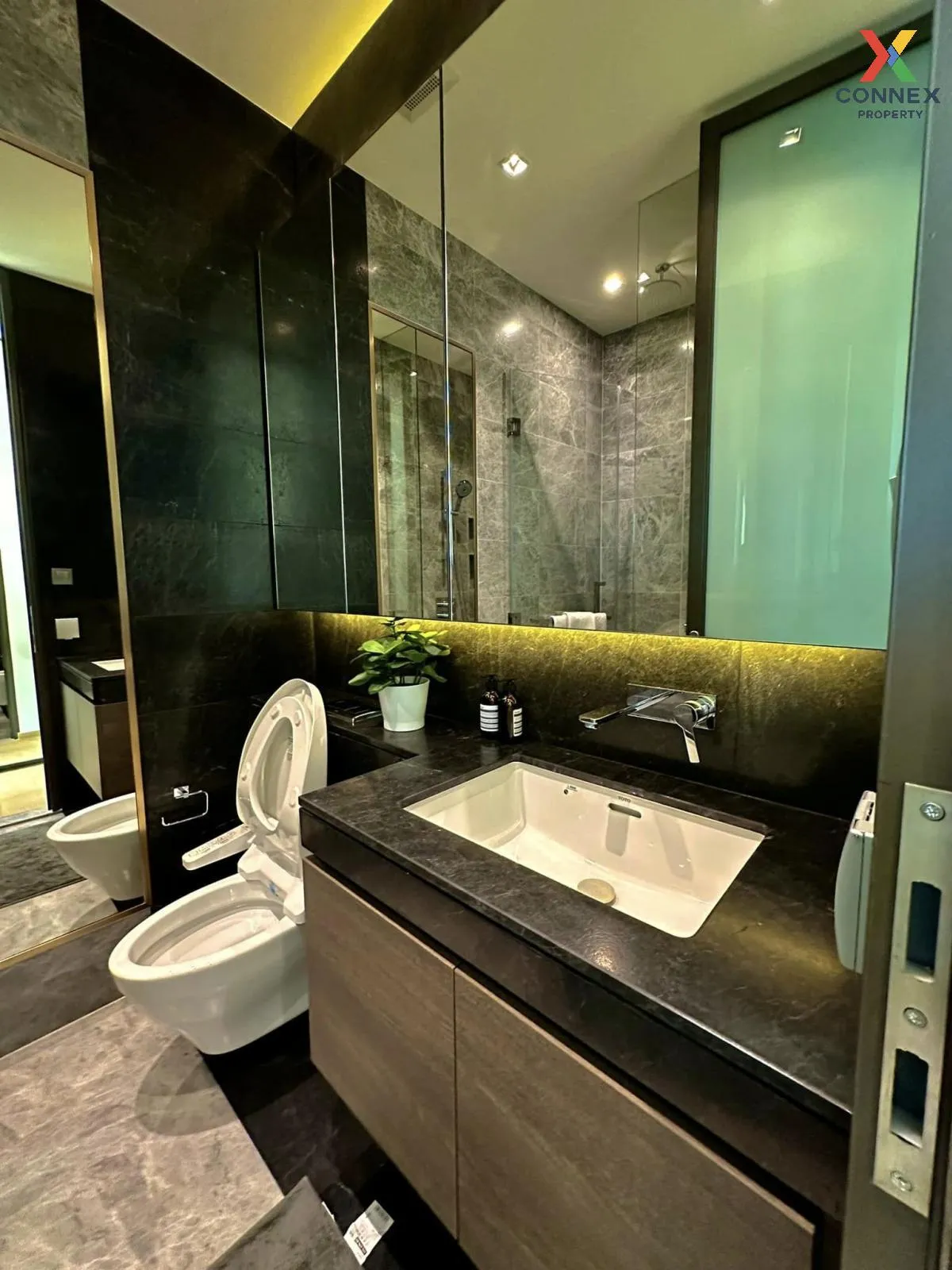 เช่าคอนโด  28 ชิดลม BTS-ชิดลม ลุมพินี เขต ปทุมวัน กรุงเทพ CX-9453