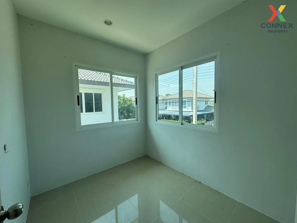 For Sale Townhouse/Townhome  , Chatluang 15 Pathum Thani , corner 4