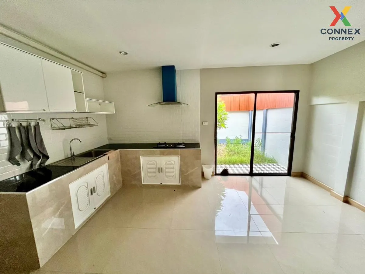 For Sale Townhouse Soi Khao Talo 9 , Nong Prue , Bang Lamung , Ch