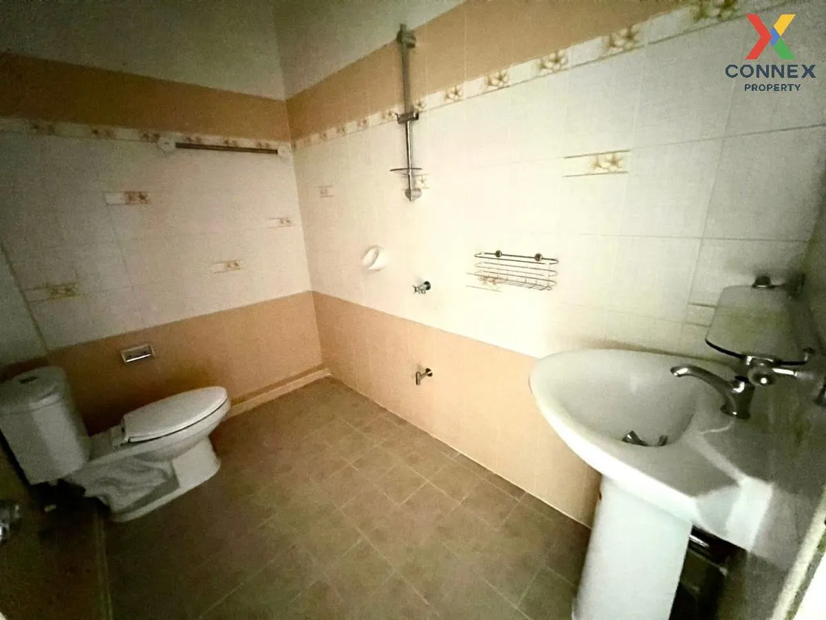 For Sale Townhouse Soi Khao Talo 9 , Nong Prue , Bang Lamung , Ch