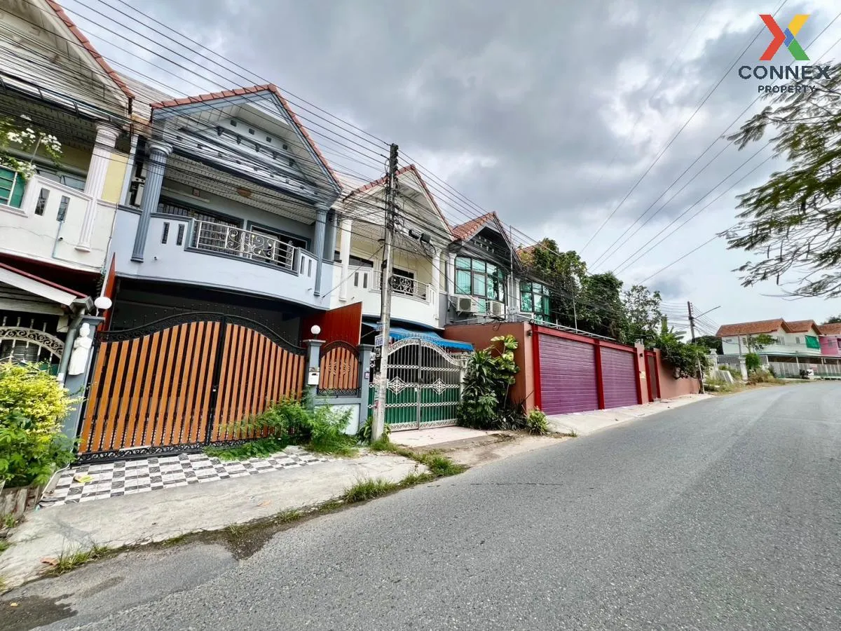 For Sale Townhouse Soi Khao Talo 9 , Nong Prue , Bang Lamung , Ch 3