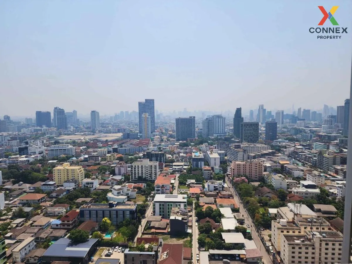 For Sale Condo , Abstracts Phahonyothin Park , corner unit , BTS-
