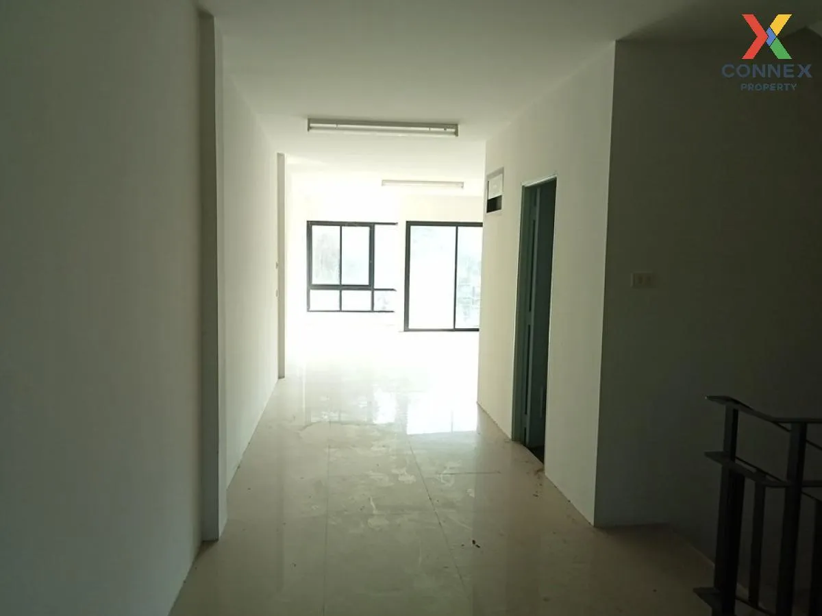 For Sale 3-storey Commercial building on the roadside, Nong Mai D For Sale 3-storey Commercial building on the roadside, Nong Mai D