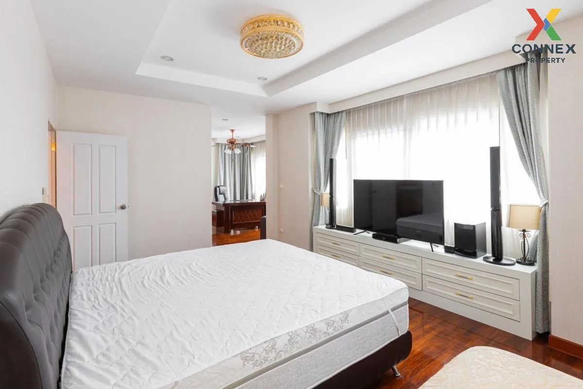 ขายบ้าน  ลัดดารมย์ อิลิแกนซ์ ศาลากลาง เชียงใหม่ ฟ้าฮ่าม เมืองเชีย ขายบ้าน  ลัดดารมย์ อิลิแกนซ์ ศาลากลาง เชียงใหม่ ฟ้าฮ่าม เมืองเชีย